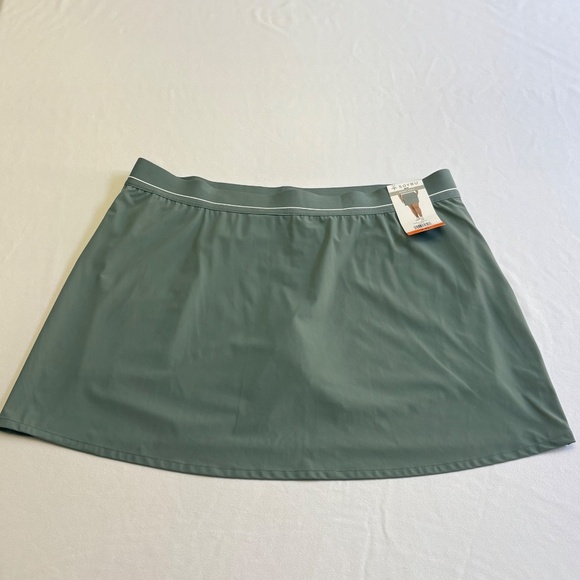 Soybu Resort Skort/Skirt with Shorts, Hand and Zippered Pockets, Green, XXL, NWT - Picture 7 of 15